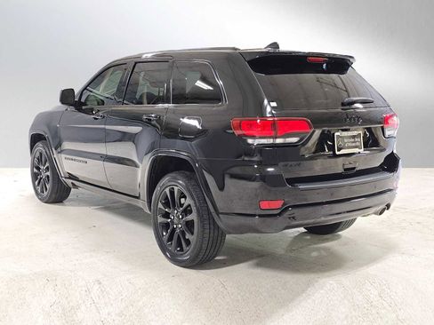 Used 2021 Jeep Grand Cherokee Laredo X image 5