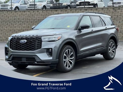 Used 2026 Ford Explorer ST-Line AWD/4WD image 1