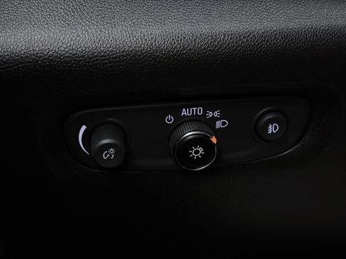 Used 2019 Chevrolet Traverse LT image 49