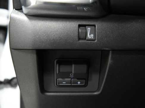 Used 2024 GMC Canyon Elevation w/ Convenience Package RWD image 27