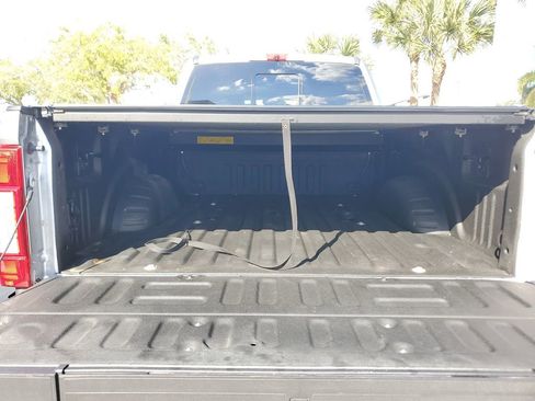 Used 2022 Ford F250 Platinum w/ Tremor Off-Road Package image 25