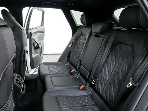 New 2026 Audi SQ5 Premium Plus image 21