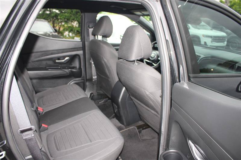 Used 2023 Hyundai Santa Cruz SE AWD/4WD image 12