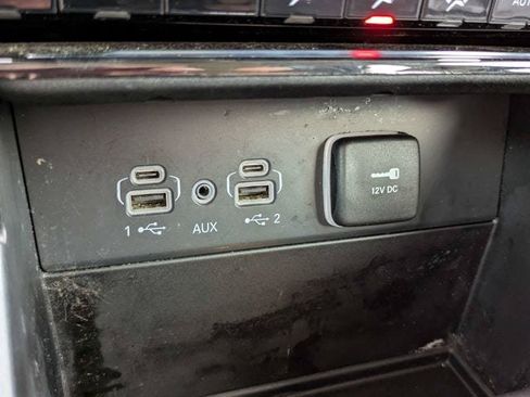 Used 2023 Jeep Grand Cherokee Laredo RWD image 22
