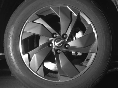 Used 2025 Nissan Rogue SV image 13