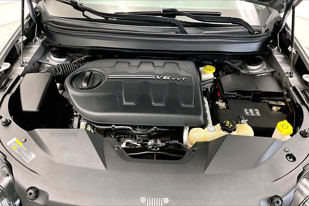 Used 2020 Jeep Cherokee Limited AWD/4WD image 9