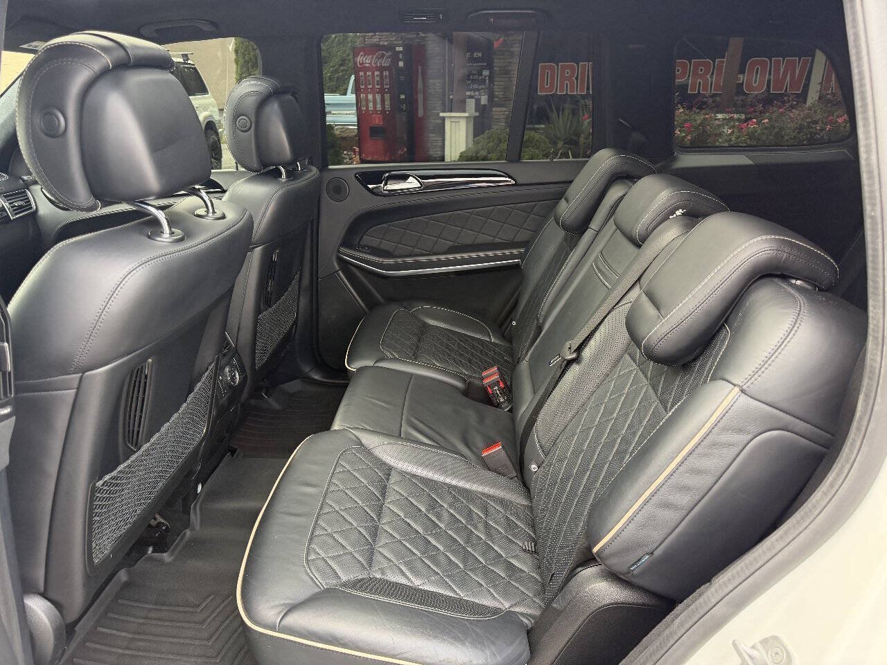 Used 2014 Mercedes-Benz GL 550 4MATIC image 29
