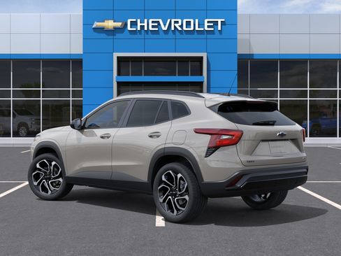 New 2026 Chevrolet Trax RS w/ Sunroof Package FWD image 3