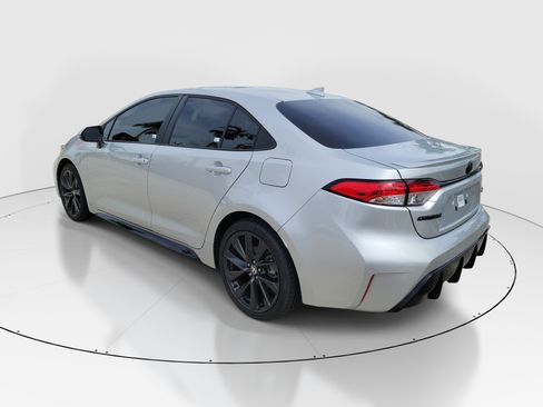 Used 2025 Toyota Corolla SE FWD image 5