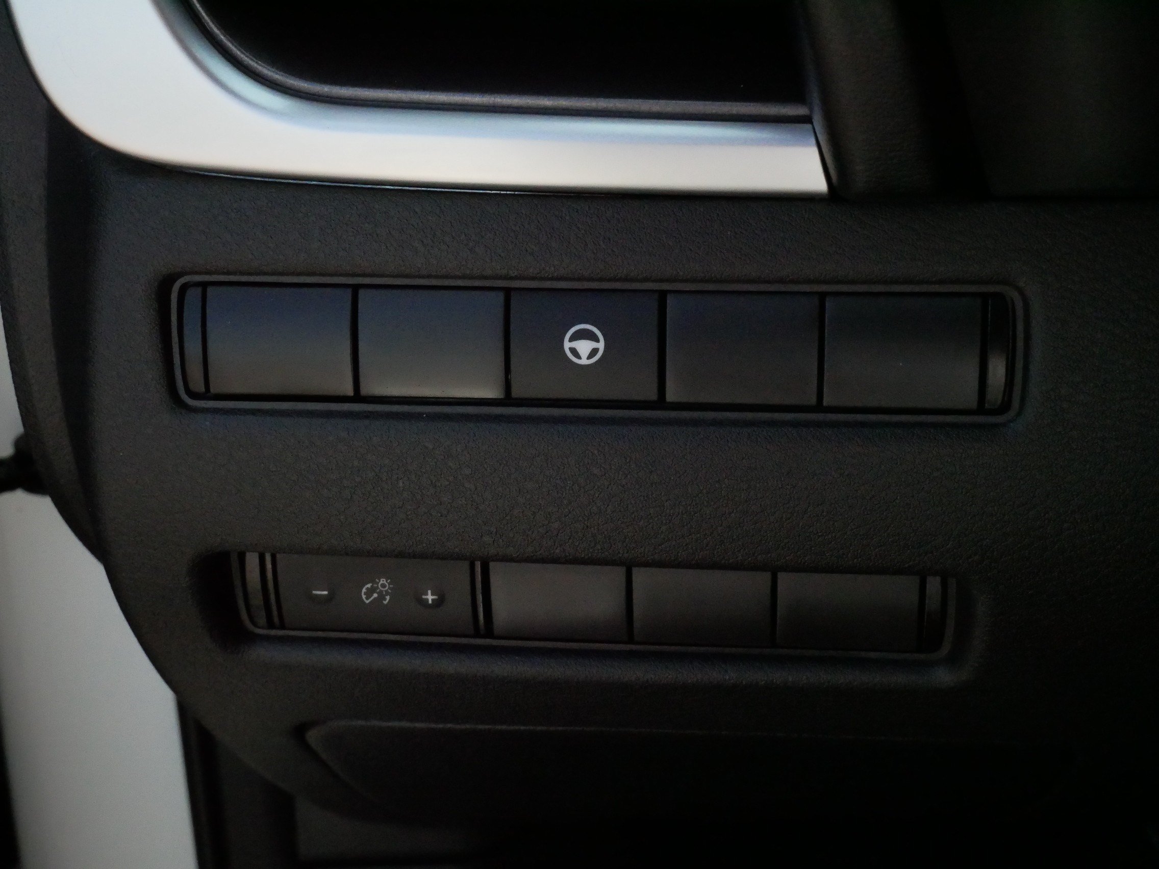 Used 2023 Nissan Rogue SV AWD/4WD image 28