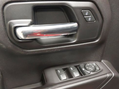 Used 2019 Chevrolet Silverado 1500 Custom Trail Boss w/ Custom Convenience Package image 25