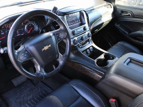 Used 2018 Chevrolet Tahoe LT image 2