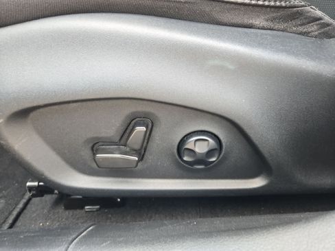 Used 2021 Jeep Compass Limited w/ Sun and Sound Group AWD/4WD image 16