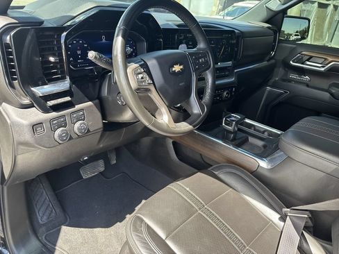 Used 2024 Chevrolet Silverado 1500 High Country w/ High Country Premium Package AWD/4WD image 14