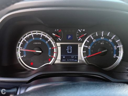 Used 2019 Toyota 4Runner SR5 AWD/4WD image 31