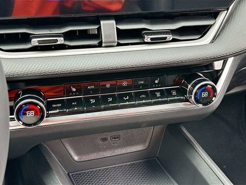 New 2026 Chevrolet Equinox LT w/ Convenience Package II image 17