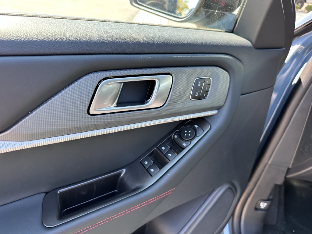 New 2027 Ford Explorer ST-Line w/ Premium Package RWD image 23