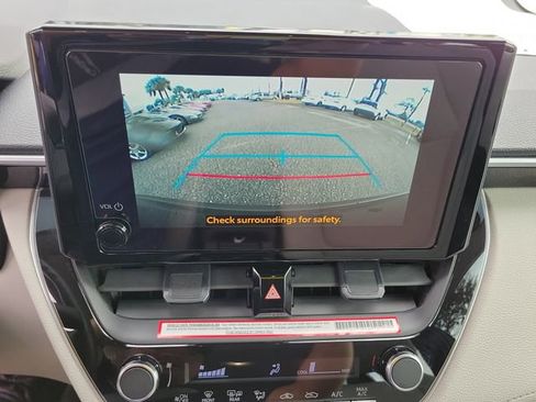 Used 2024 Toyota Corolla Cross L image 30