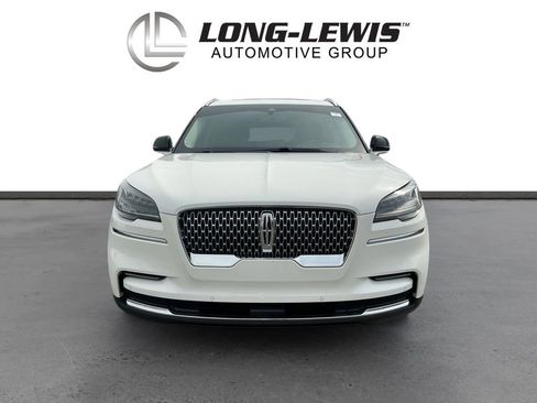 Certified 2024 Lincoln Aviator 2WD w/ Premium Package image 11
