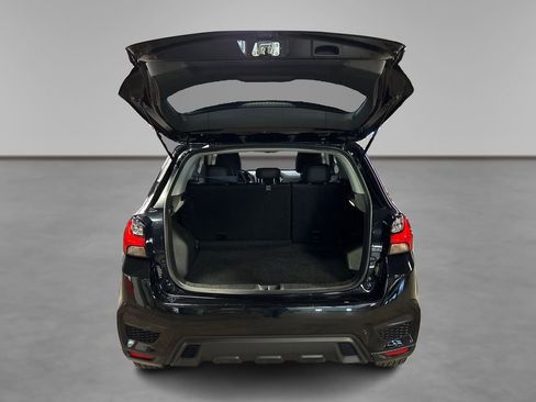 Used 2025 Mitsubishi Outlander Sport SE AWD/4WD image 12