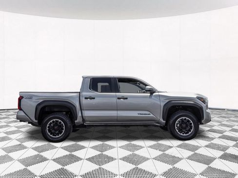 Used 2024 Toyota Tacoma TRD Off-Road AWD/4WD image 10