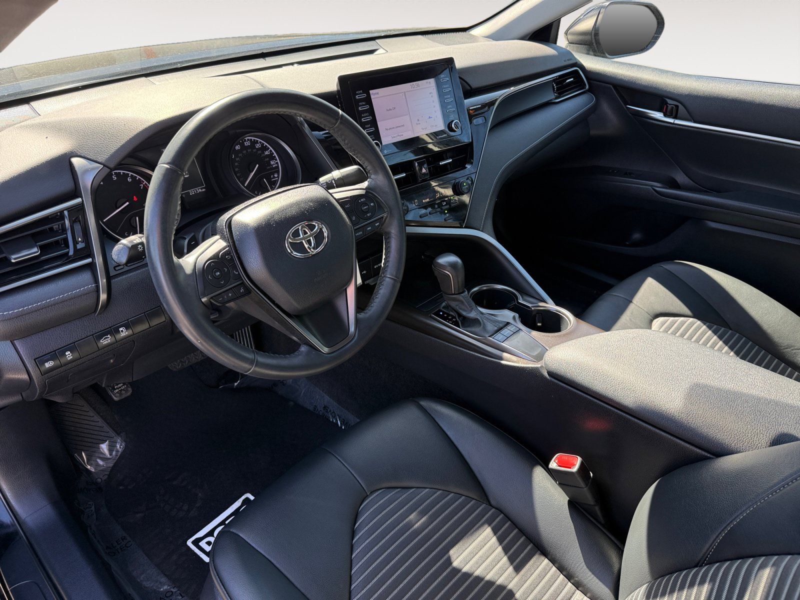 Used 2022 Toyota Camry SE FWD image 15