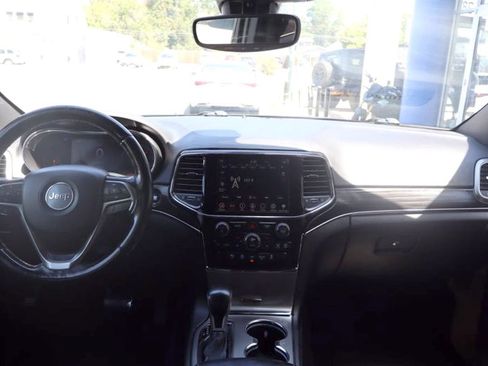 Used 2019 Jeep Grand Cherokee Limited AWD/4WD image 12