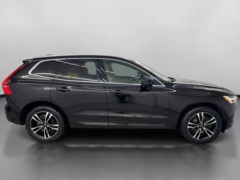 Used 2020 Volvo XC60 T6 Momentum image 11