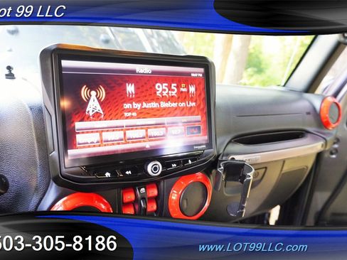 Used 2016 Jeep Wrangler Unlimited Sahara AWD/4WD image 20