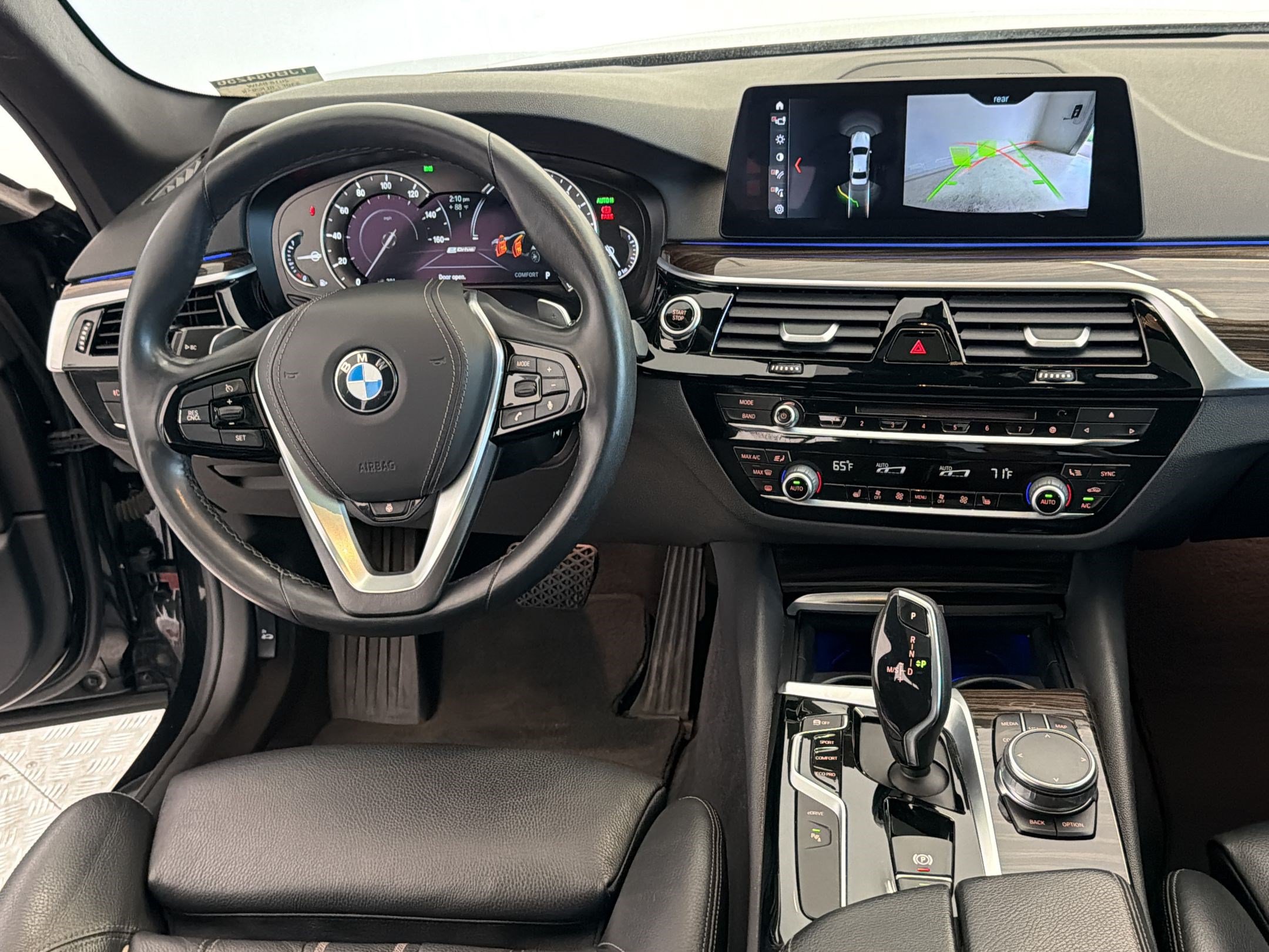 Used 2018 BMW 530e xDrive AWD/4WD image 29