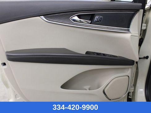 Used 2018 Lincoln MKX Select w/ Select Plus Package image 16