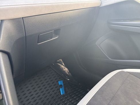 New 2025 Volkswagen Taos SE image 42