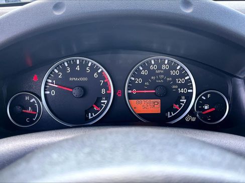 Used 2012 Nissan Pathfinder SV RWD image 25