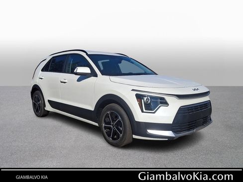 New 2025 Kia Niro EX w/ EX Cold Weather Package image 1