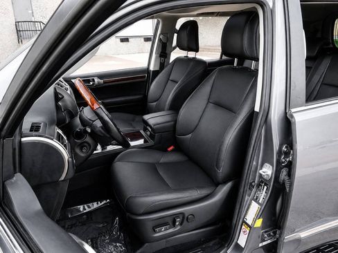 Used 2015 Lexus GX 460 w/ Premium Package AWD/4WD image 39
