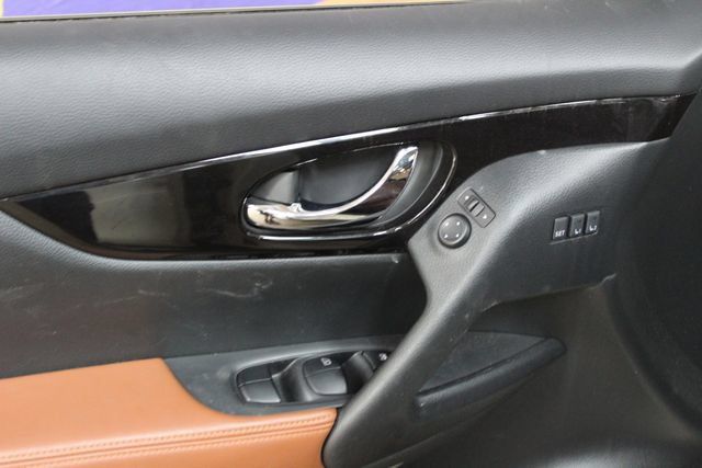 Used 2020 Nissan Rogue SL AWD/4WD image 15