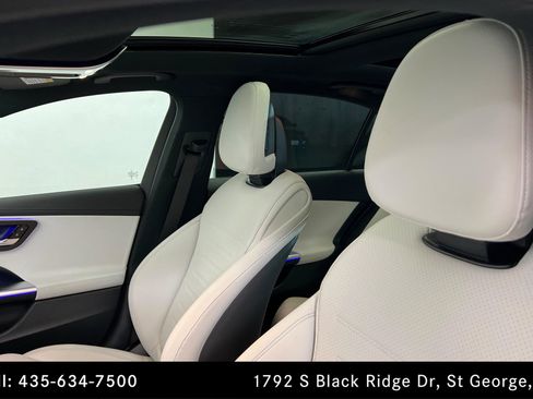 Used 2025 Mercedes-Benz C 300 4MATIC Sedan image 16