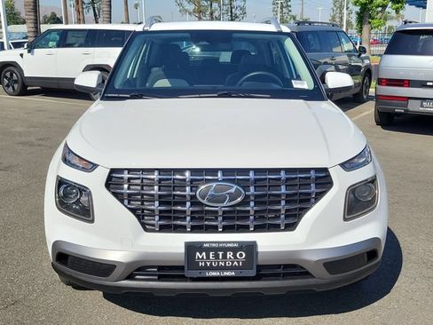 Used 2025 Hyundai Venue SEL FWD image 33