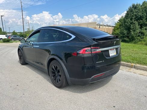 Used 2017 Tesla Model X AWD/4WD image 4