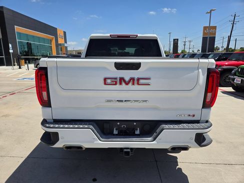 Used 2025 GMC Sierra 1500 AT4 AWD/4WD image 4