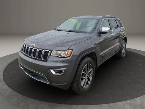 Used 2018 Jeep Grand Cherokee Limited AWD/4WD image 3