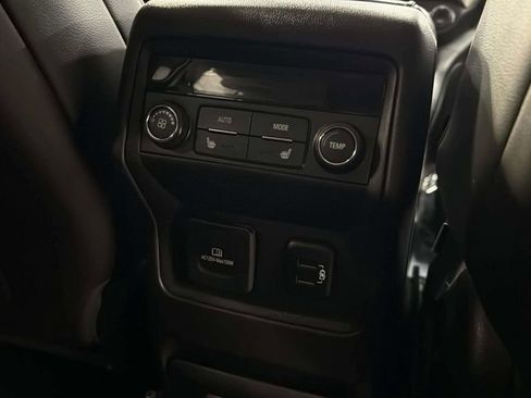 Used 2017 GMC Acadia Denali w/ Technology Package AWD/4WD image 19