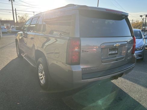 Used 2018 Chevrolet Suburban LT image 7