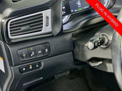 Used 2019 Kia Niro EX FWD image 11
