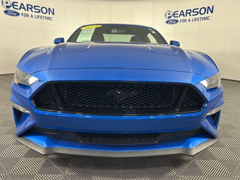 Used 2019 Ford Mustang GT RWD image 4