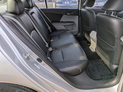 Used 2013 Honda Accord LX image 12