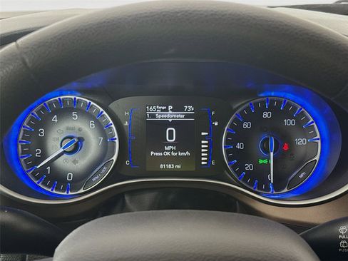 Used 2018 Chrysler Pacifica Touring Plus image 12