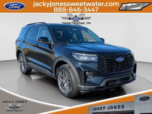 Certified 2025 Ford Explorer ST-Line w/ Premium Package image 4