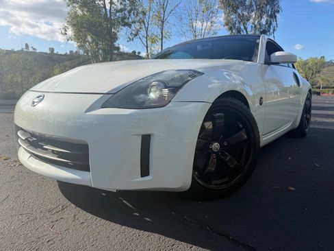 Used 2008 Nissan 350Z Enthusiast w/ Cargo Convenience Pkg image 1