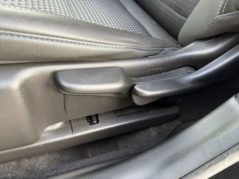 Used 2025 Chevrolet Trax LT w/ Driver Confidence Package image 14